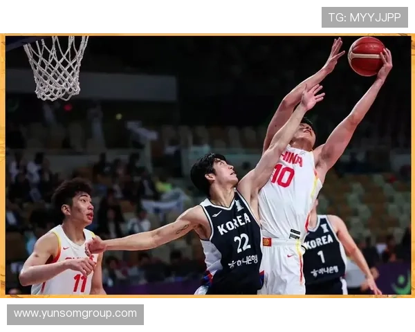 中国男篮奋力拼搏险胜日本队 晋级亚洲杯四强迎战韩国 中国男篮奋力拼搏险胜日本队 晋级亚洲杯四强迎战韩国