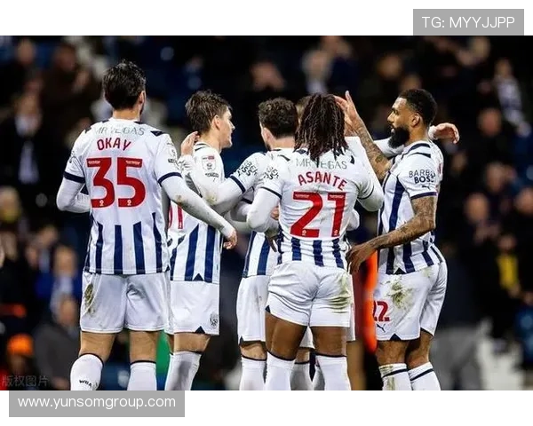 曼城力压曼联稳居英超榜首 双方积分差距持续拉大 曼城力压曼联稳居英超榜首 双方积分差距持续拉大