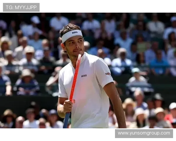 网球世界焦点聚焦：大满贯赛事激烈角逐 明星选手迎战挑战者