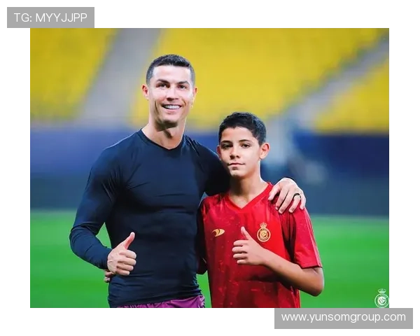 C罗领衔新时代足坛巨星竞技风云创造新传奇 C罗领衔新时代足坛巨星竞技风云创造新传奇