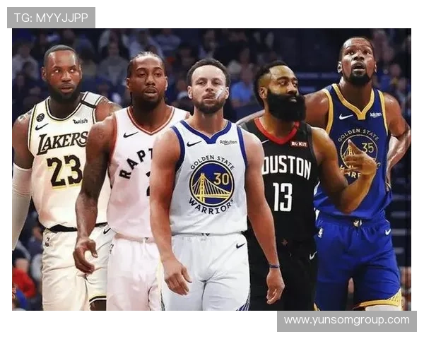 NBA新赛季火热开局 詹姆斯迎来新挑战 库里携手勇士冲击总冠军