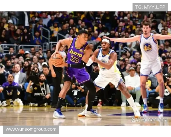 詹姆斯追平科比历史得分纪录 湖人力克勇士迎来六连胜